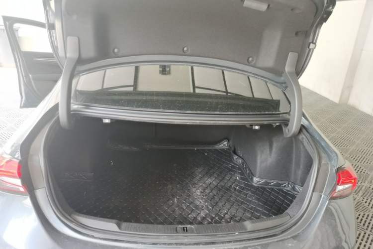 Used Buick LaCrosse 2021 552T Luxury Version Trunk