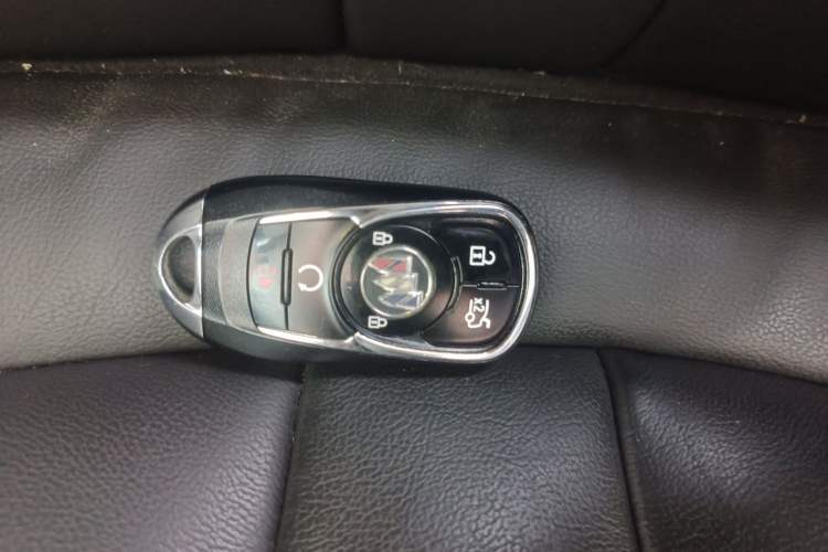 Used Buick LaCrosse 2021 652T Luxury Model Vehicle Key
