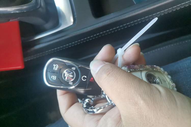 Used Buick LaCrosse 2021 652T Luxury Model Vehicle Key
