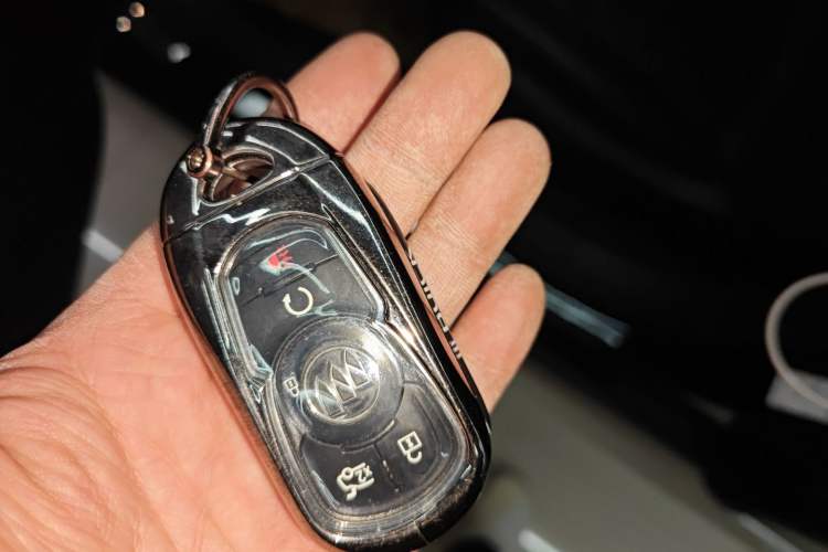 Used Buick LaCrosse 2021 652T Luxury Model Vehicle Key