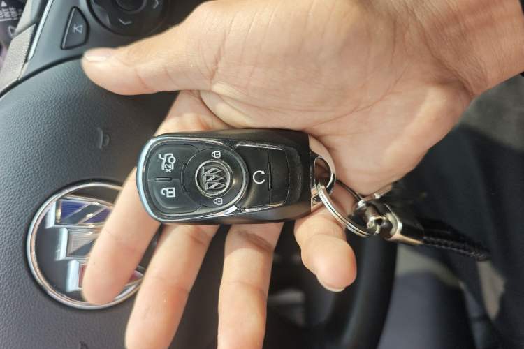 Used Buick LaCrosse 2021 652T Luxury Model Vehicle Key
