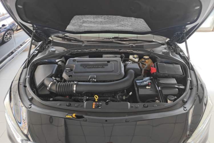 Used Buick LaCrosse 2021 652T Luxury Model Engine Bay