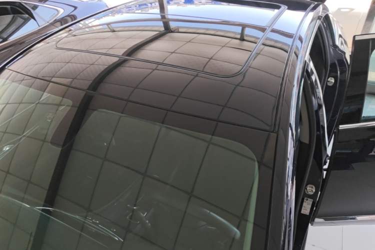 Used Buick LaCrosse 2021 652T Luxury Model Roof