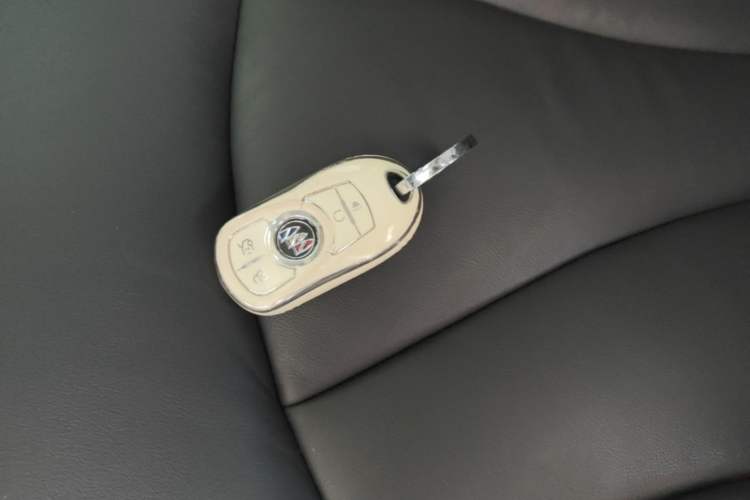 Used Buick LaCrosse 2021 652T Luxury Model Vehicle Key