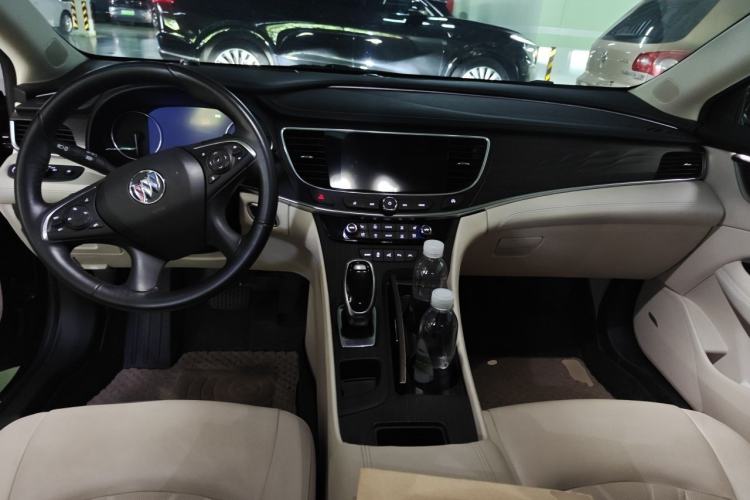 Used Buick LaCrosse 2021 Avenir Avia First-Edition Model Center Console