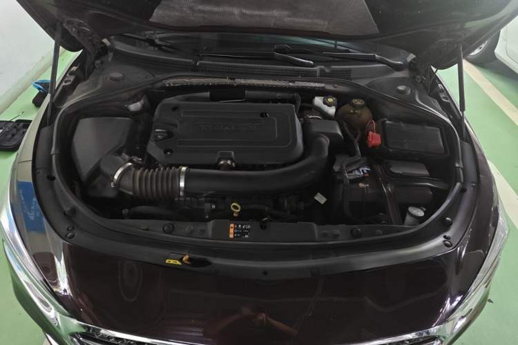 Used Buick LaCrosse 2021 Avenir Avia First-Edition Model Engine Bay