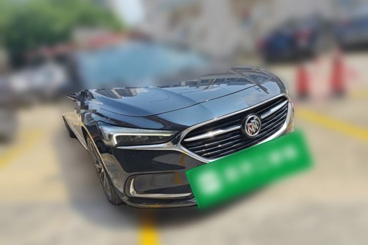 Used Buick LaCrosse 2021 652T Luxury Model Front Right 45 Deg