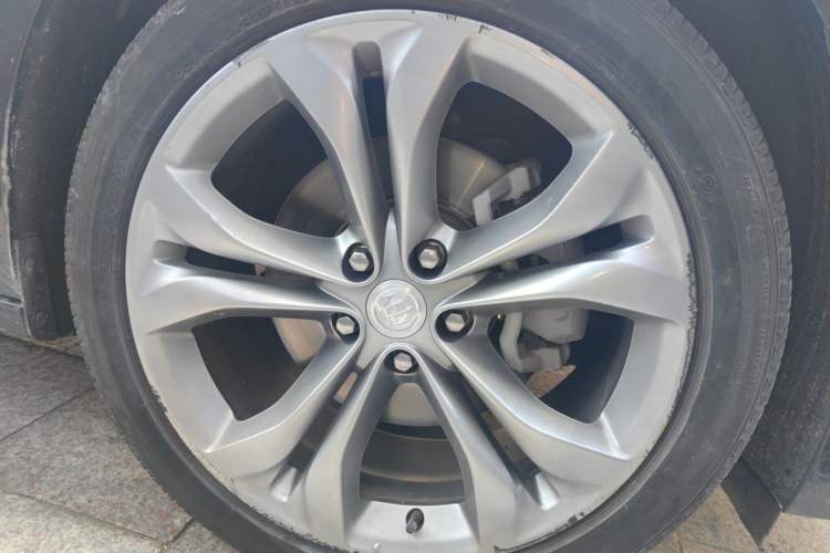 Used Buick LaCrosse 2021 Avenir Aivia Flagship Model Right Front Wheel Hub