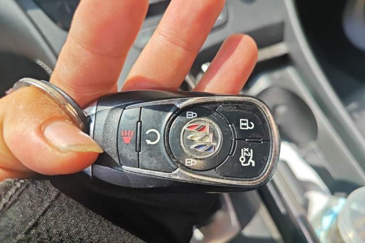 Used Buick LaCrosse 2021 652T Luxury Model Vehicle Key