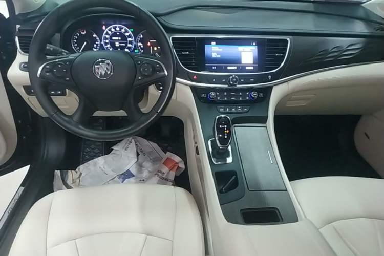 Used Buick LaCrosse 2021 Avenir Aivia Flagship Model Center Console