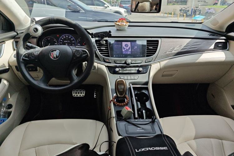 Used Buick LaCrosse 2021 Avenir Aivia Flagship Model Center Console