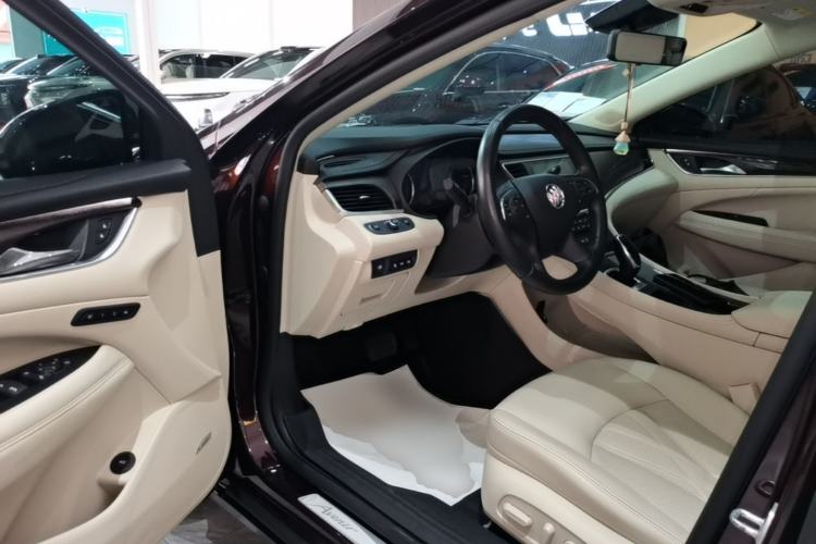 Used Buick LaCrosse 2021 Avenir Avia First-Edition Model Driver Seat