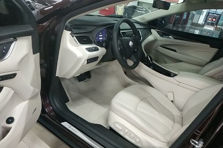 Used Buick LaCrosse 2021 Avenir Avia First-Edition Model Driver Seat