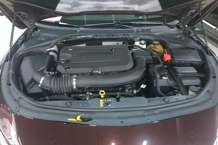 Used Buick LaCrosse 2021 Avenir Aivia Flagship Model Engine Bay