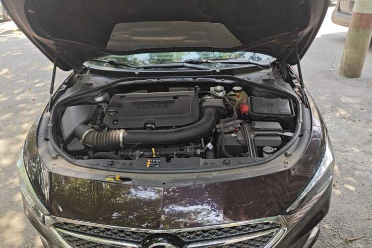 Used Buick LaCrosse 2021 Avenir Aivia Flagship Model Engine Bay
