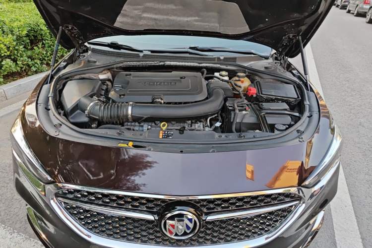 Used Buick LaCrosse 2021 Avenir Avia First-Edition Model Engine Bay