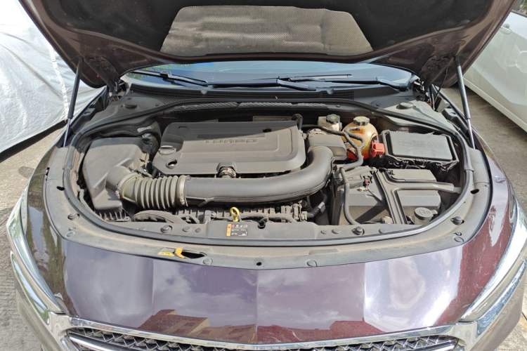 Used Buick LaCrosse 2021 Avenir Aivia Flagship Model Engine Bay