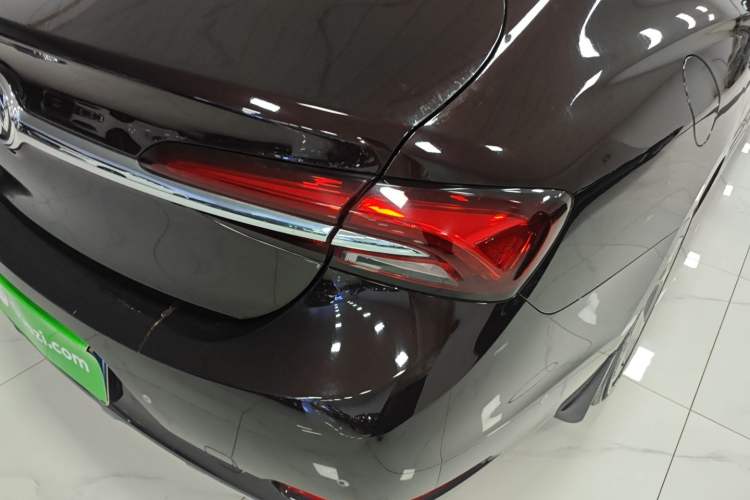 Used Buick LaCrosse 2021 Avenir Avia First-Edition Model Exterior 3
