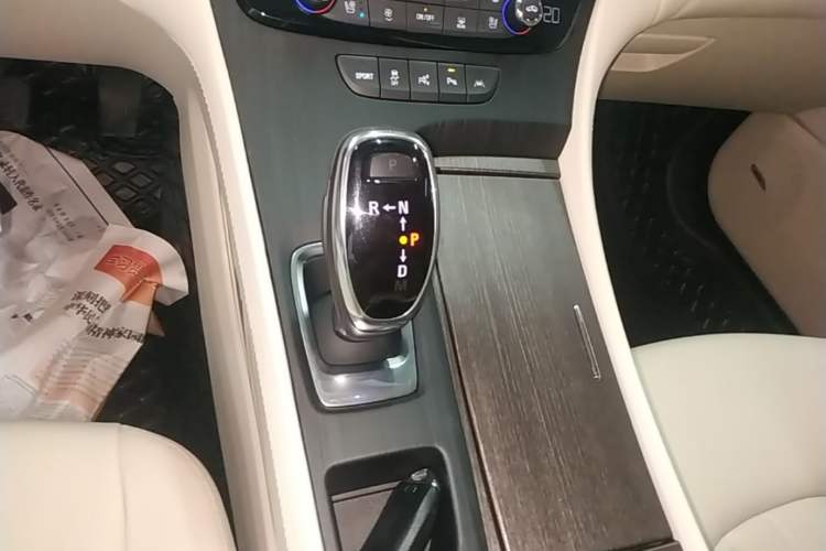 Used Buick LaCrosse 2021 Avenir Aivia Flagship Model Gear Lever