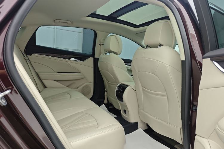 Used Buick LaCrosse 2021 Avenir Avia First-Edition Model Interior 4