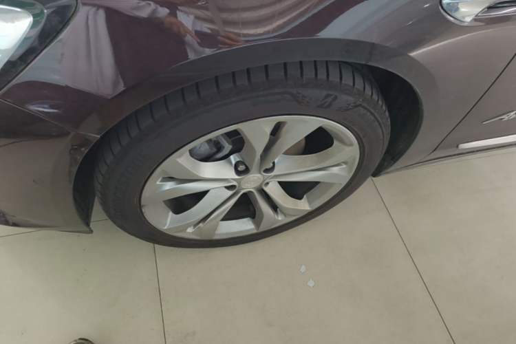 Used Buick LaCrosse 2021 Avenir Avia First-Edition Model Left Front Wheel Hub