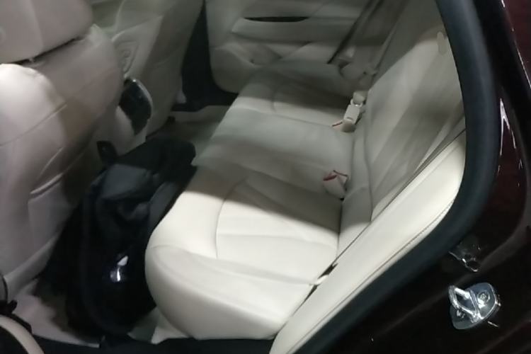 Used Buick LaCrosse 2021 Avenir Avia First-Edition Model Left Rear Seat