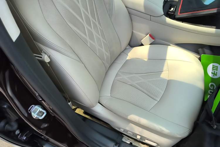 Used Buick LaCrosse 2021 Avenir Aivia Flagship Model Right Front Seat