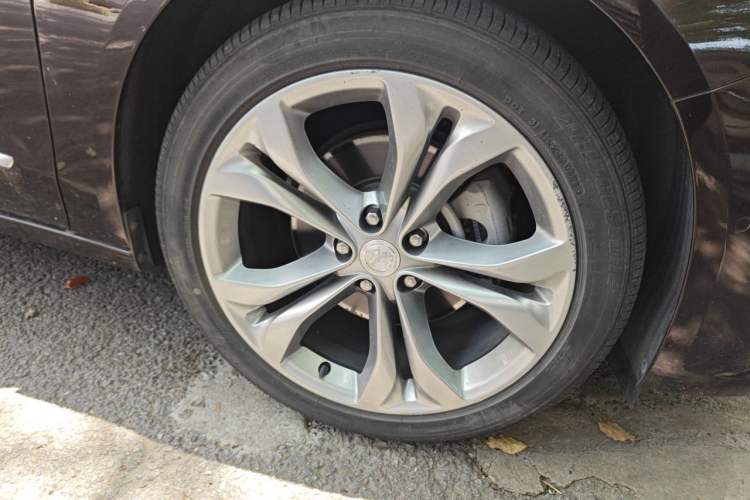 Used Buick LaCrosse 2021 Avenir Aivia Flagship Model Right Front Wheel Hub