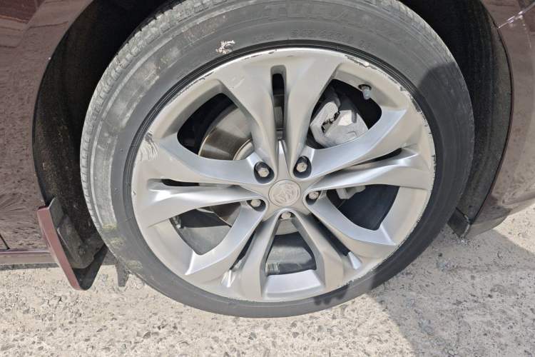 Used Buick LaCrosse 2021 Avenir Aivia Flagship Model Right Front Wheel Hub