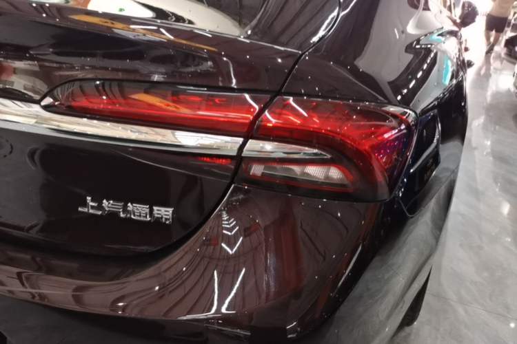 Used Buick LaCrosse 2021 Avenir Avia First-Edition Model Right Rear Taillight