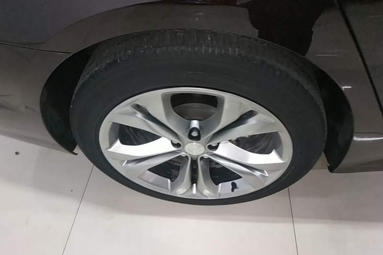 Used Buick LaCrosse 2021 Avenir Aivia Flagship Model Right Rear Wheel Hub