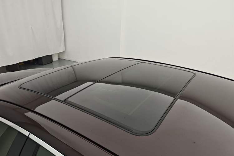 Used Buick LaCrosse 2021 Avenir Avia First-Edition Model Roof