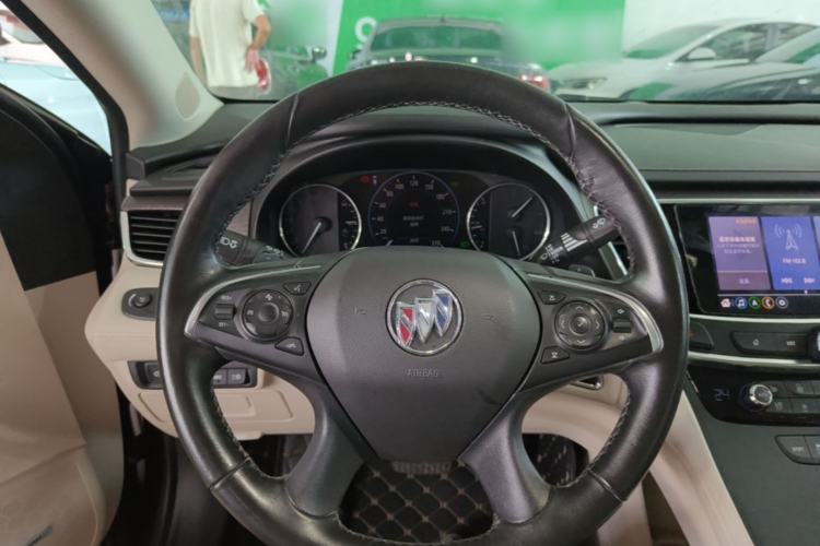 Used Buick LaCrosse 2021 Avenir Avia First-Edition Model Steering Wheel