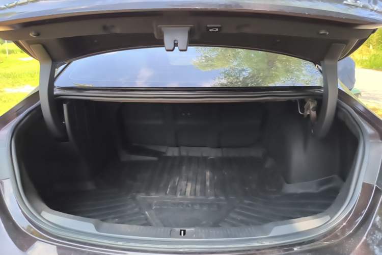 Used Buick LaCrosse 2021 Avenir Aivia Flagship Model Trunk
