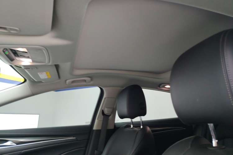 Used Buick LaCrosse 2021 652T Luxury Model Headliner