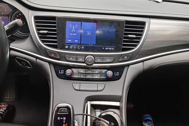 Used Buick LaCrosse 2022 552T Luxury Version Audio And AC Panel