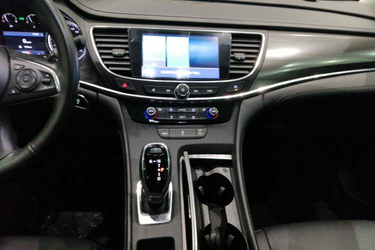 Used Buick LaCrosse 2022 652T Luxury Version Audio And AC Panel