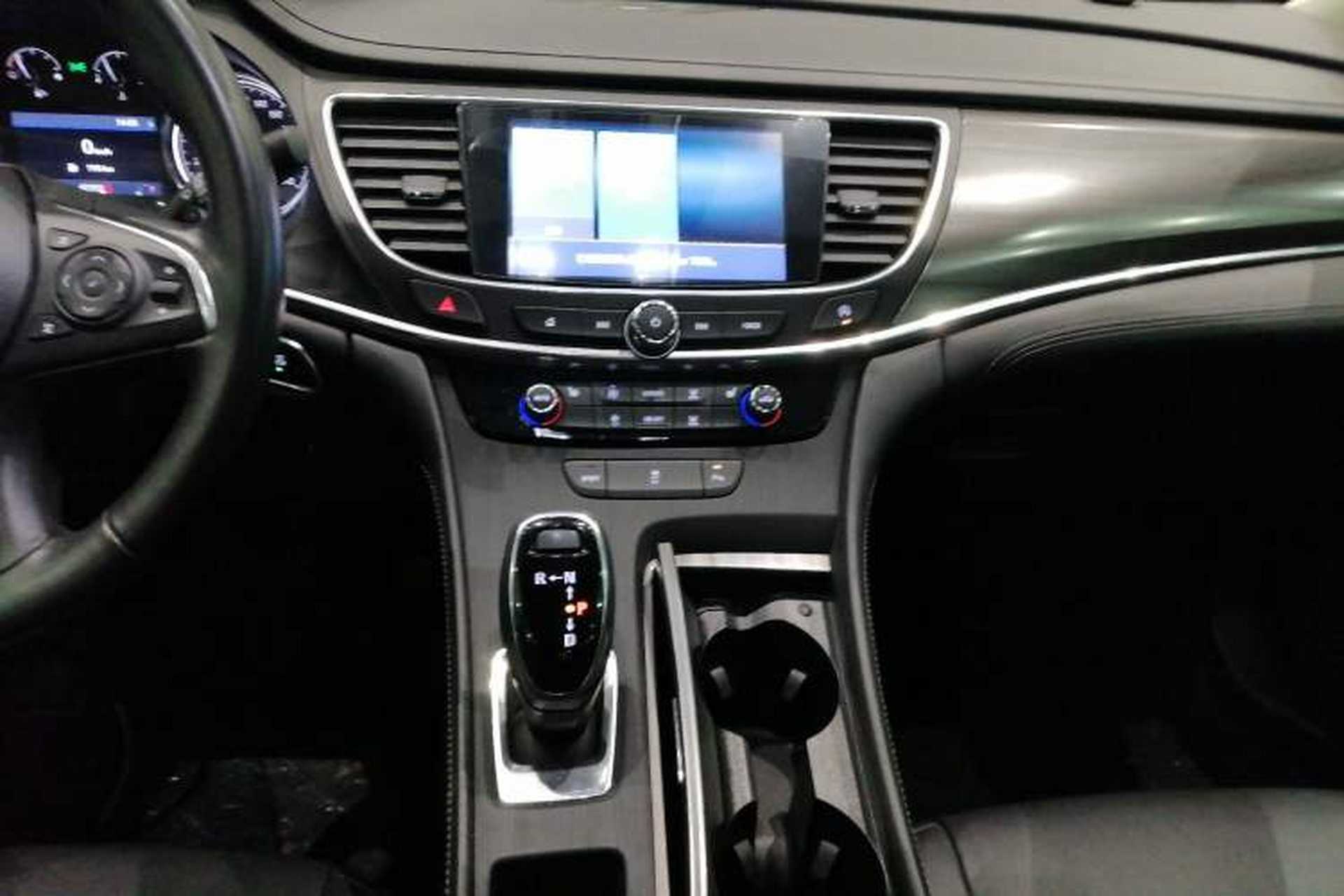 Used Buick LaCrosse 2022 652T Luxury Version Audio And AC Panel