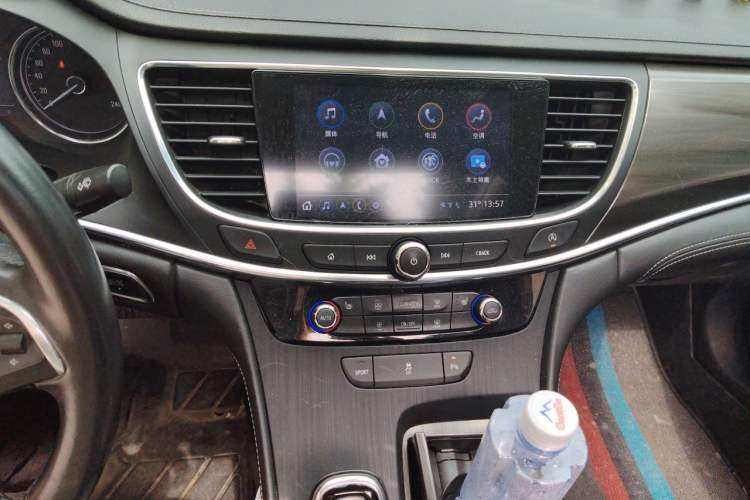 Used Buick LaCrosse 2022 652T Luxury Version Audio And AC Panel