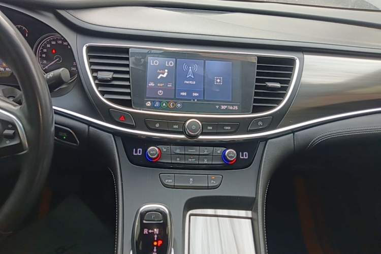 Used Buick LaCrosse 2022 652T Luxury Version Audio And AC Panel