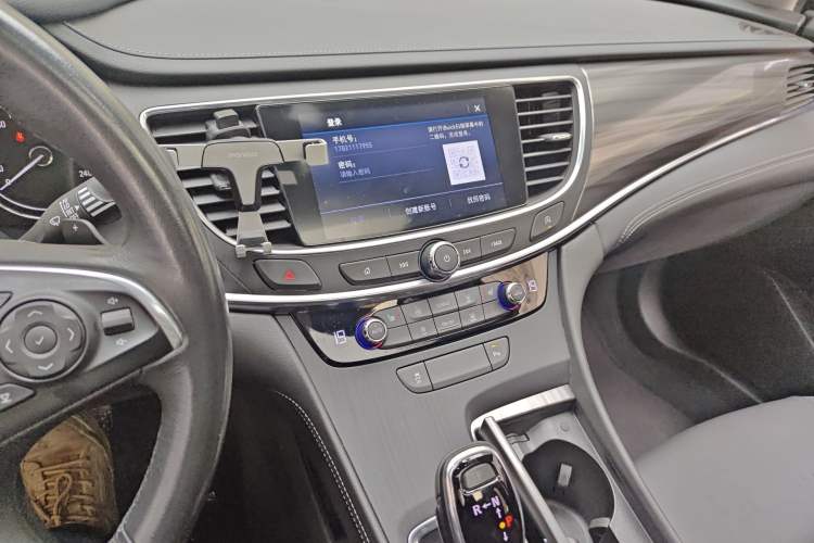 Used Buick LaCrosse 2022 552T Luxury Version Audio And AC Panel