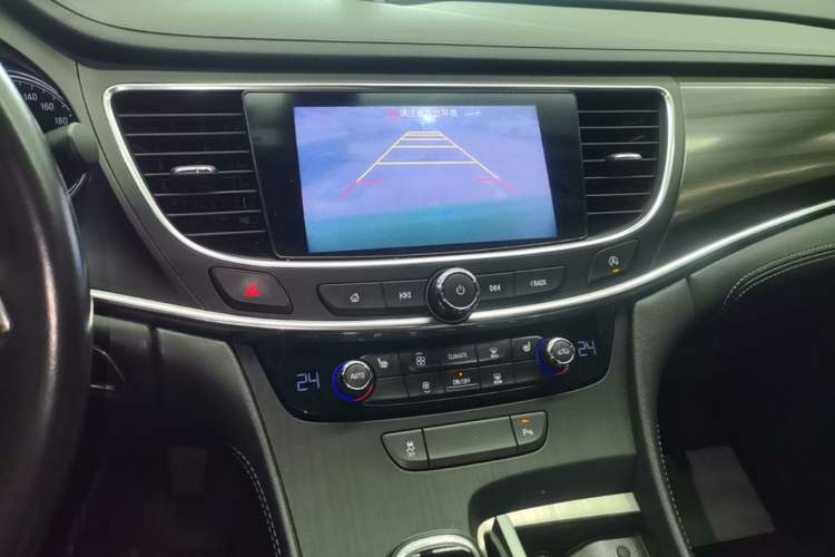 Used Buick LaCrosse 2022 552T Luxury Version Audio And AC Panel
