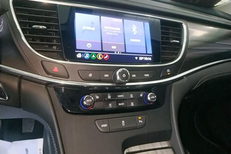 Used Buick LaCrosse 2022 652T Luxury Version Audio And AC Panel