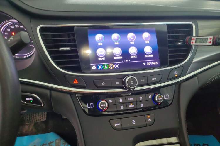 Used Buick LaCrosse 2022 652T Luxury Version Audio And AC Panel