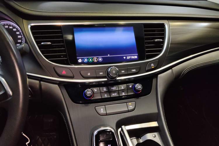Used Buick LaCrosse 2022 552T Luxury Version Audio And AC Panel