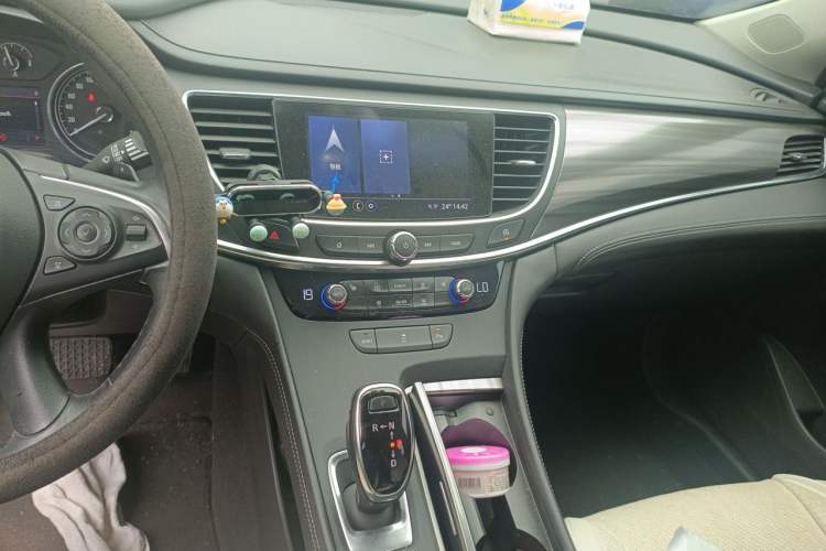 Used Buick LaCrosse 2022 652T Luxury Version Audio And AC Panel