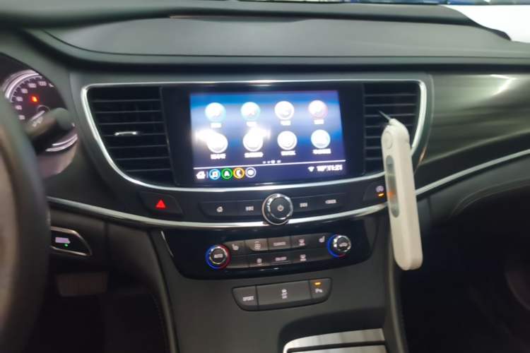 Used Buick LaCrosse 2022 652T Luxury Version Audio And AC Panel