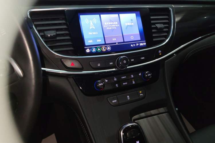 Used Buick LaCrosse 2022 652T Luxury Version Audio And AC Panel