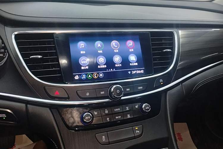 Used Buick LaCrosse 2022 552T Luxury Version Audio And AC Panel