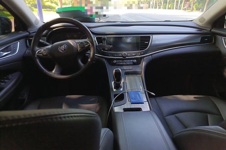 Used Buick LaCrosse 2022 652T Luxury Version Center Console